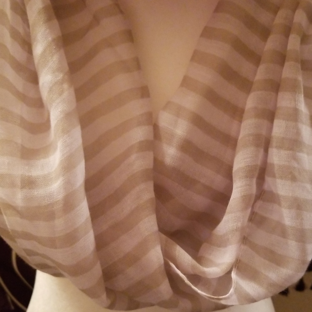 Infinity Scarf - Picture 3 of 4